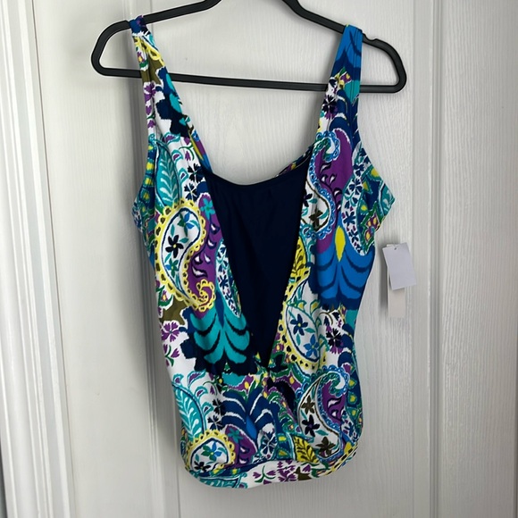 into the bleu Other - NWT! Into the Bleu tankini top. Tie back detail. 12